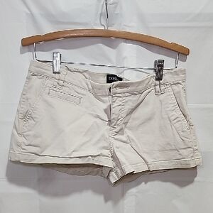 Express Cream Cargo Shorts with Flat Front Design